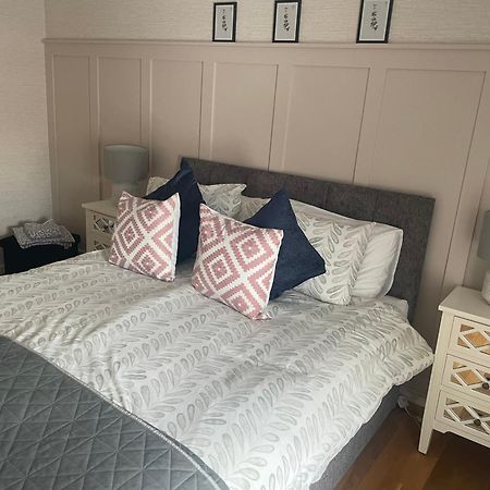 킹스코트 Large Townhouse With Gardens 아파트 외부 사진
